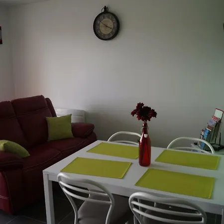 Holiday home Du Rocher Haselbourg